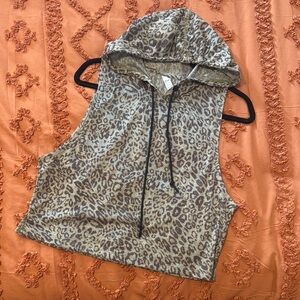 Leopard Print Sleeveless Hoodie
